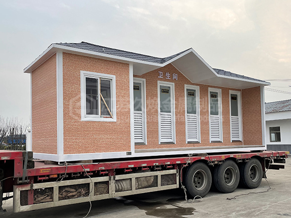 五蹲位移动厕所